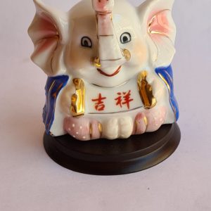 Elefante em Porcelana