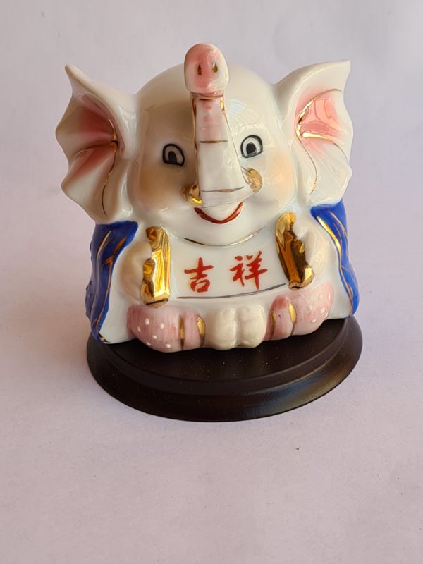 Elefante em Porcelana