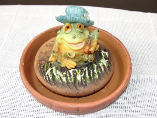 Sapo em Resina