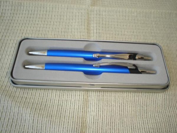Conjunto de Caneta Esferográfica e Lapiseira