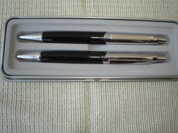 Conjunto de Caneta Esferográfica e Lapiseira