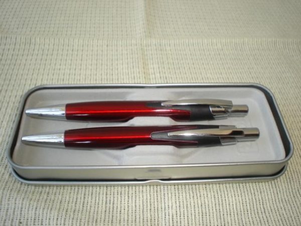 Conjunto de Caneta Esferográfica e Lapiseira