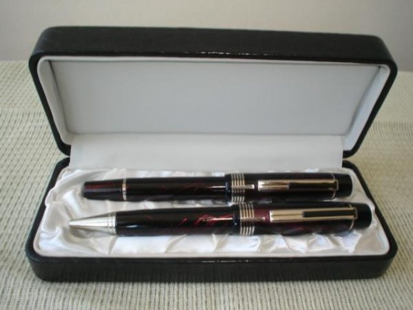 Conjunto de Caneta Esferográfica e Roller Luxo