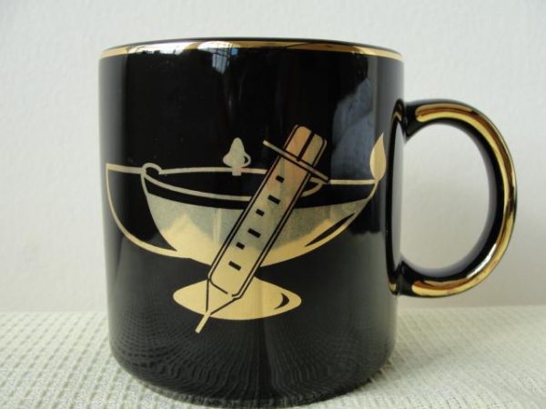 Caneca de Porcelana Formatura - Auxiliar de Enfermagem - Image 2