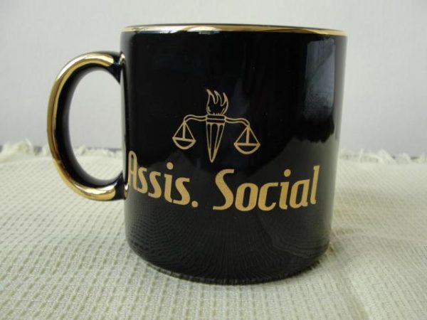Caneca de Porcelana Formatura - Assistente Social