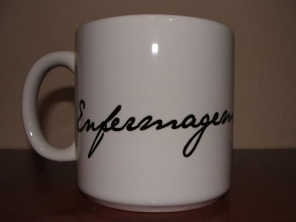 Caneca Chocolate Formatura - Enfermagem