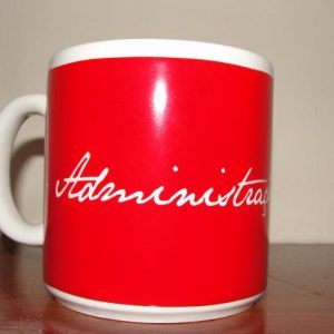Caneca Chocolate Formatura - Administração