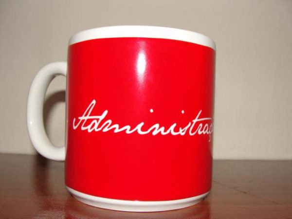 Caneca Chocolate Formatura - Administração