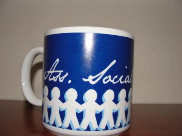 Caneca Chocolate Formatura - Assistente Social