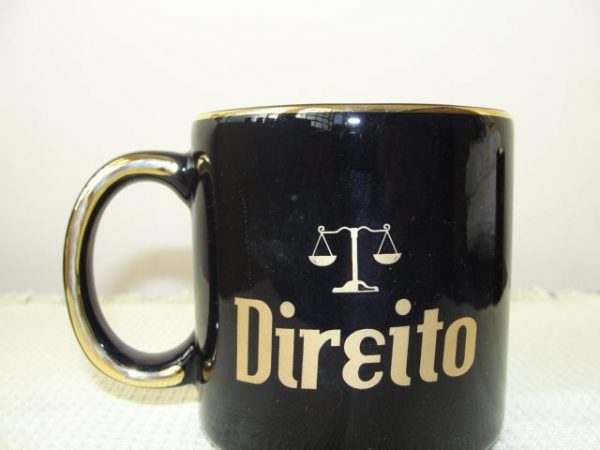 Caneca de Porcelana Formatura - Direito